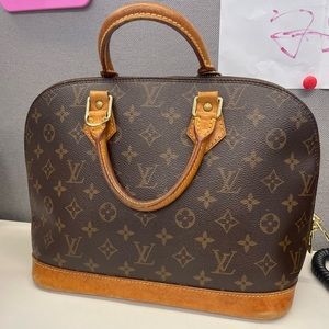 Bag is authentic Louis Vuitton Alma PM. Date code is BA 0060